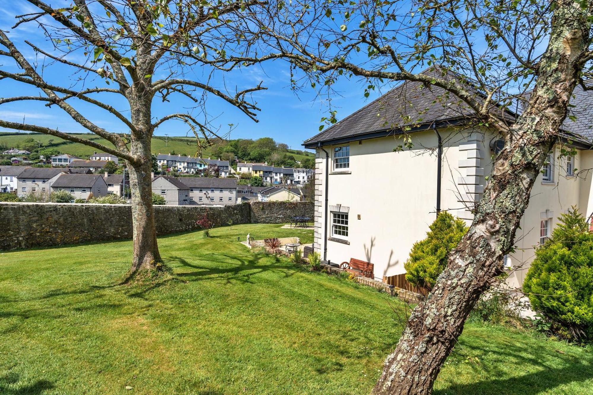Finest Retreats - Nicely Tucked Away Cottage Torpoint Exterior photo
